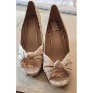 Kelly & Katie Womens Ivala Espadrille Wedge Heel Sandal Cream Brocade Sz 7M